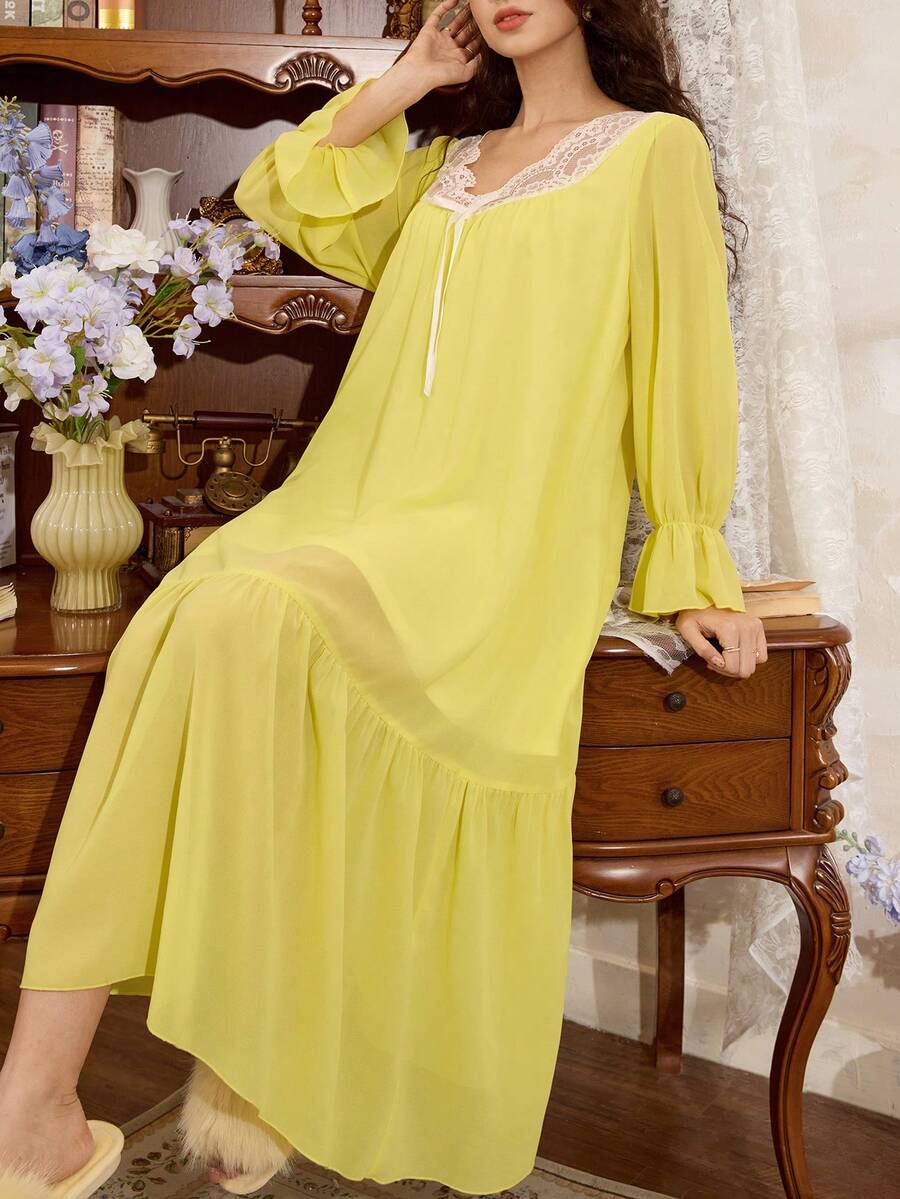 Romantic French elegant lace stitching bow decoration bell sleeves ruffled loose women's nightgown, suitable for Valentine's Day